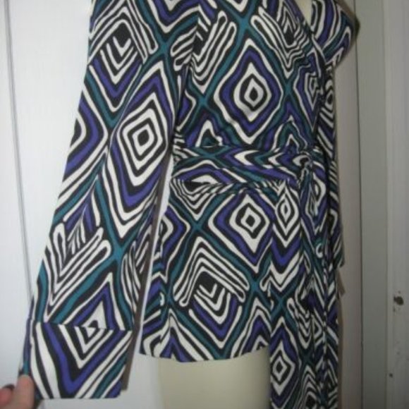 DVF Diane Von Furstenberg JILL Silk Jersey Wrap Top Vintage Diamond Tribal Green - Picture 5 of 11